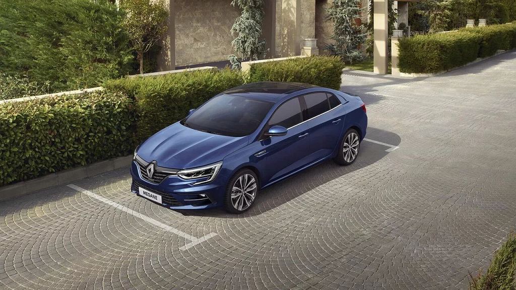 Возвращение Renault Megane GrandCoupe. Теперь это один из самых дешевых седанов на рынке.