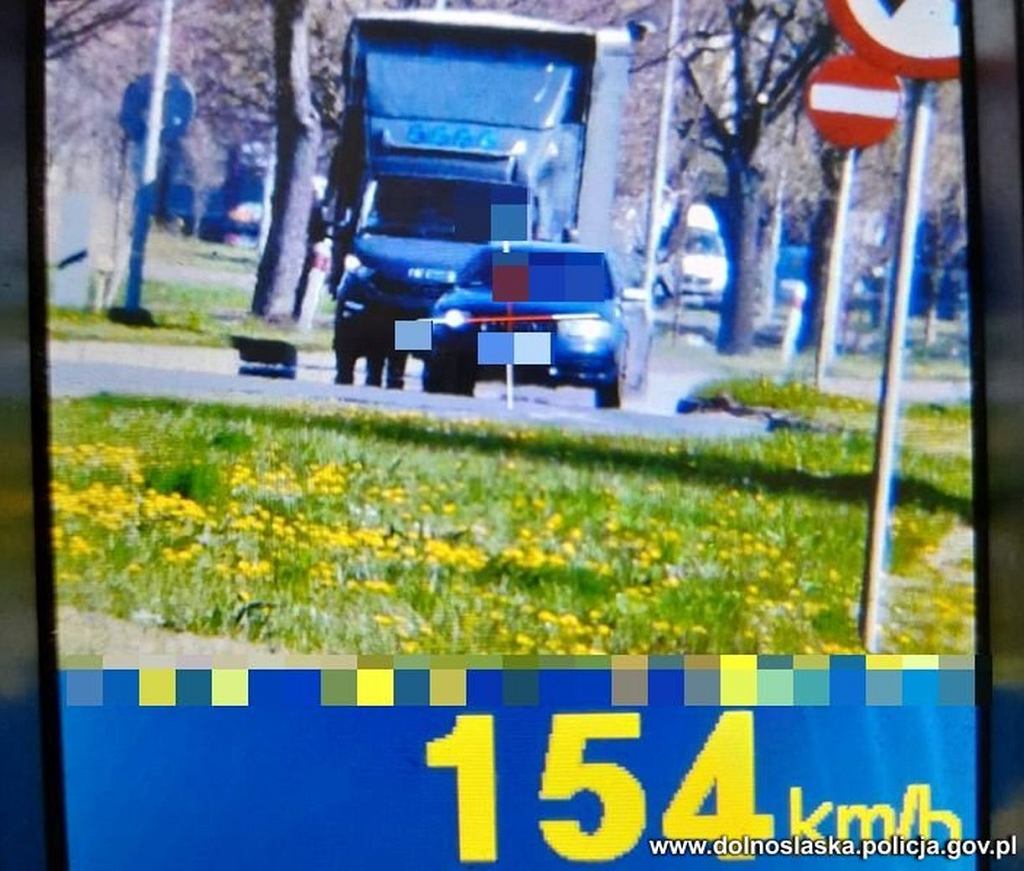 Штраф 2500 злотых и ключ от ящика.