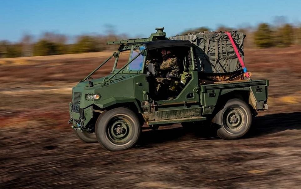 Aero 4x4 польской армии — уникальная машина в мире. Его можно сбросить с парашютом