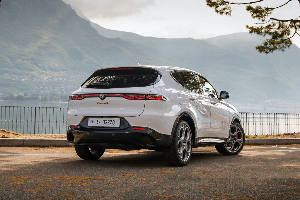 Alfa Romeo Tonale (2022) - цена, двигатели, комплектации