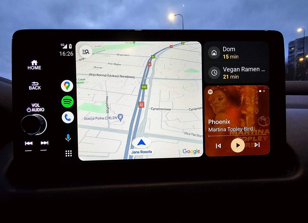 Практическая функция в Android Auto и Apple CarPlay. Как часто вы его используете?