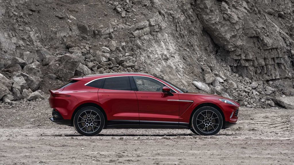 10 самых интересных автомобилей парламентариев. Aston Martin DBX — большой сюрприз