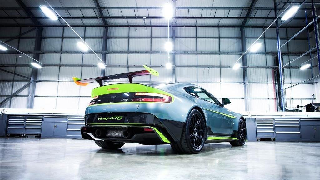 Самый легкий и мощный Aston Martin GT8.