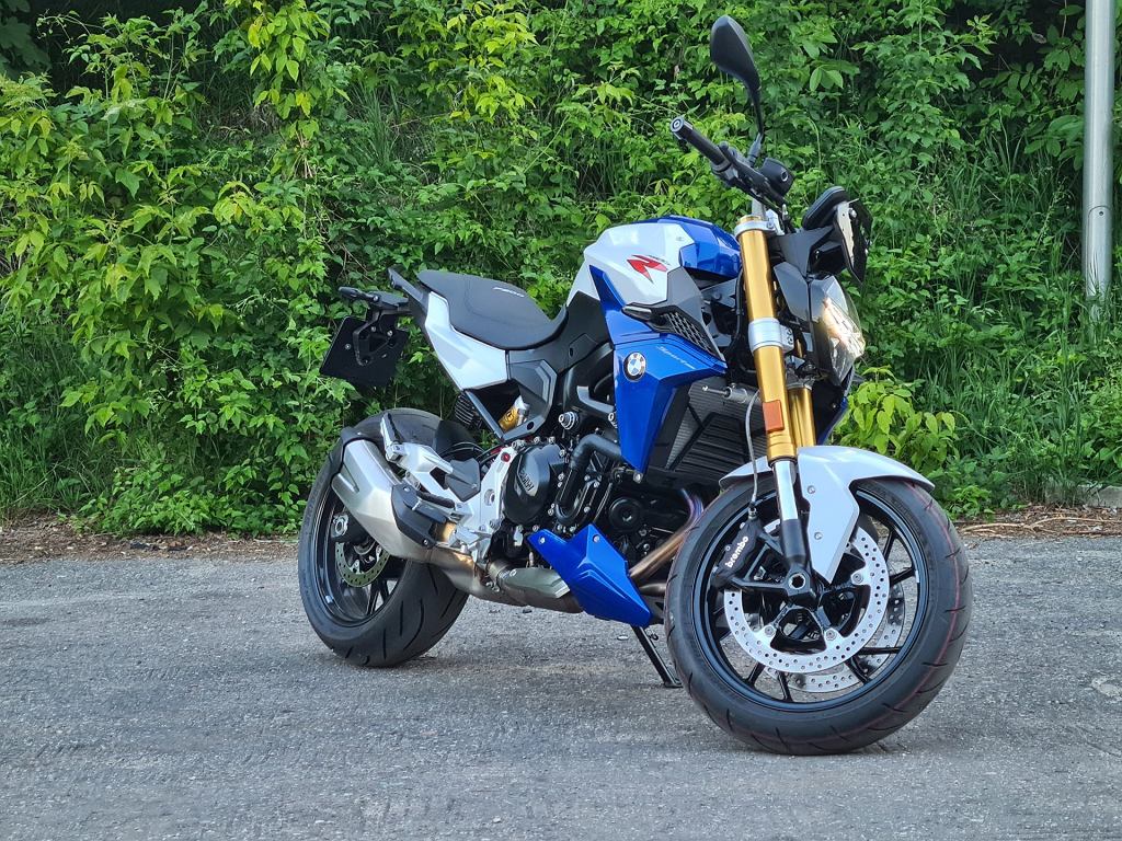 Мотобайк: BMW F900R. Почти литр на доброе утро? Почему нет!