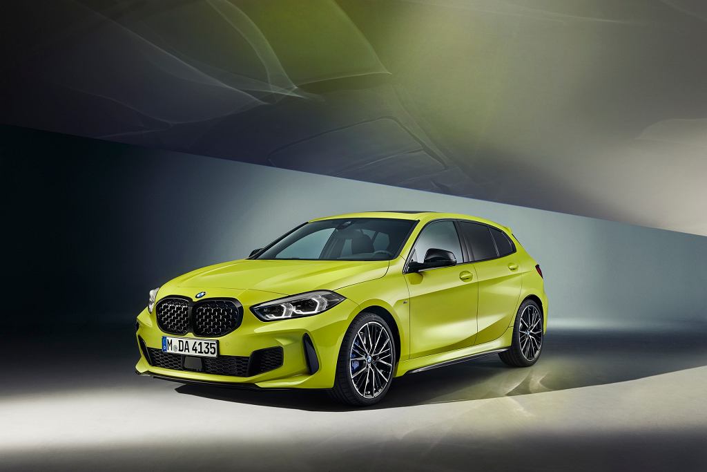 BMW M135i xDrive с улучшенной подвеской. Он должен быть еще более спортивным.