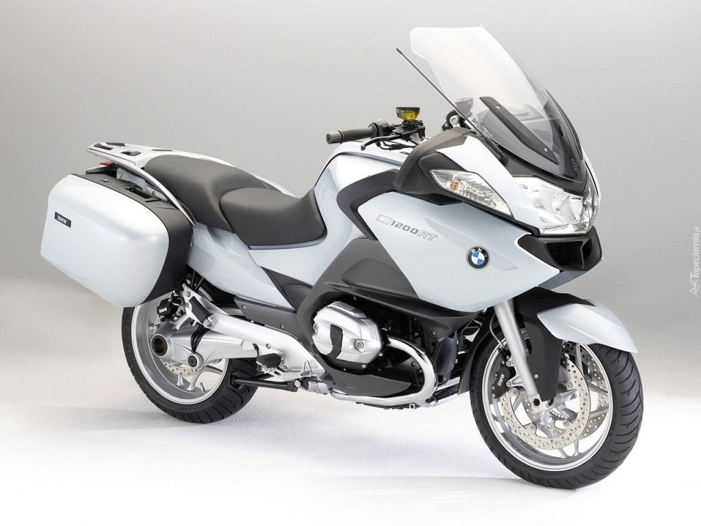 Мотоциклы до 30 000 злотых PLN за дальние поездки. Восемь фактов. От BMW и Honda до Triumph