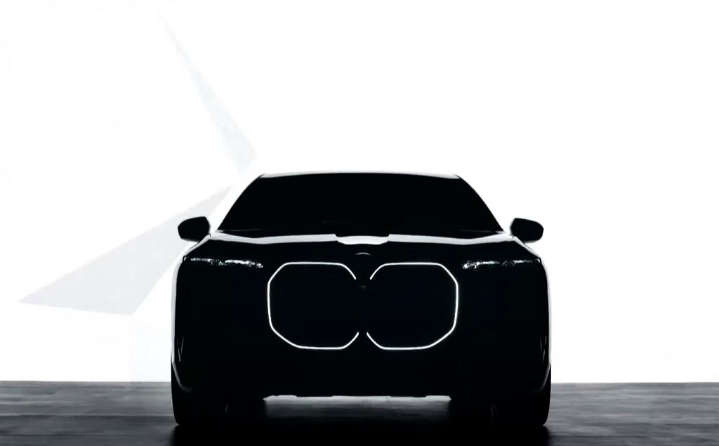 BMW едет против течения. Начнется с новой 7 серии