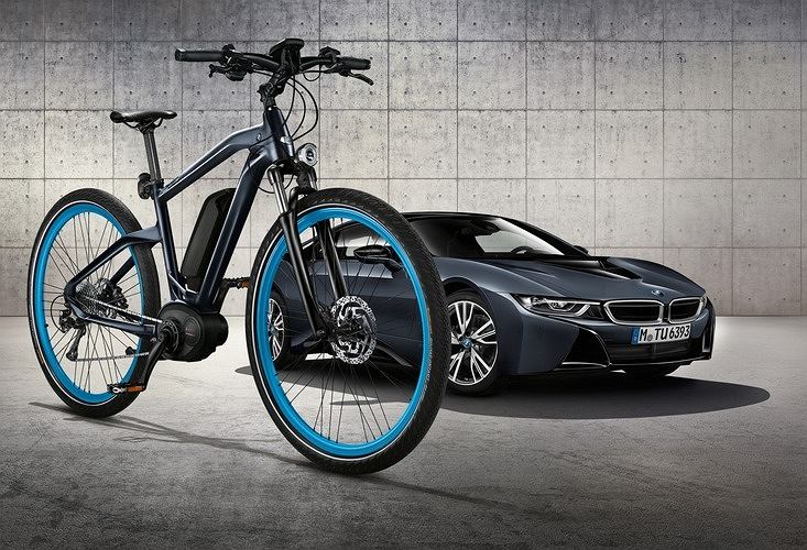 БМВ | Байк для владельца BMW i8.
