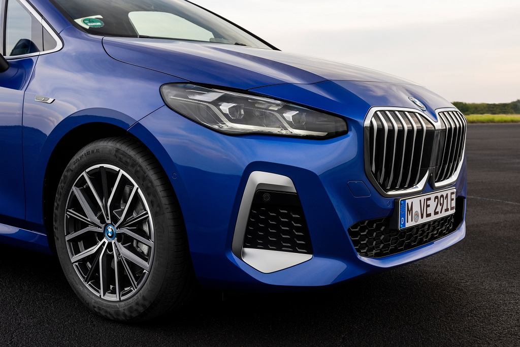 Новый минивэн от BMW теперь с польским прайс-листом. Цена начинается от 137 000.