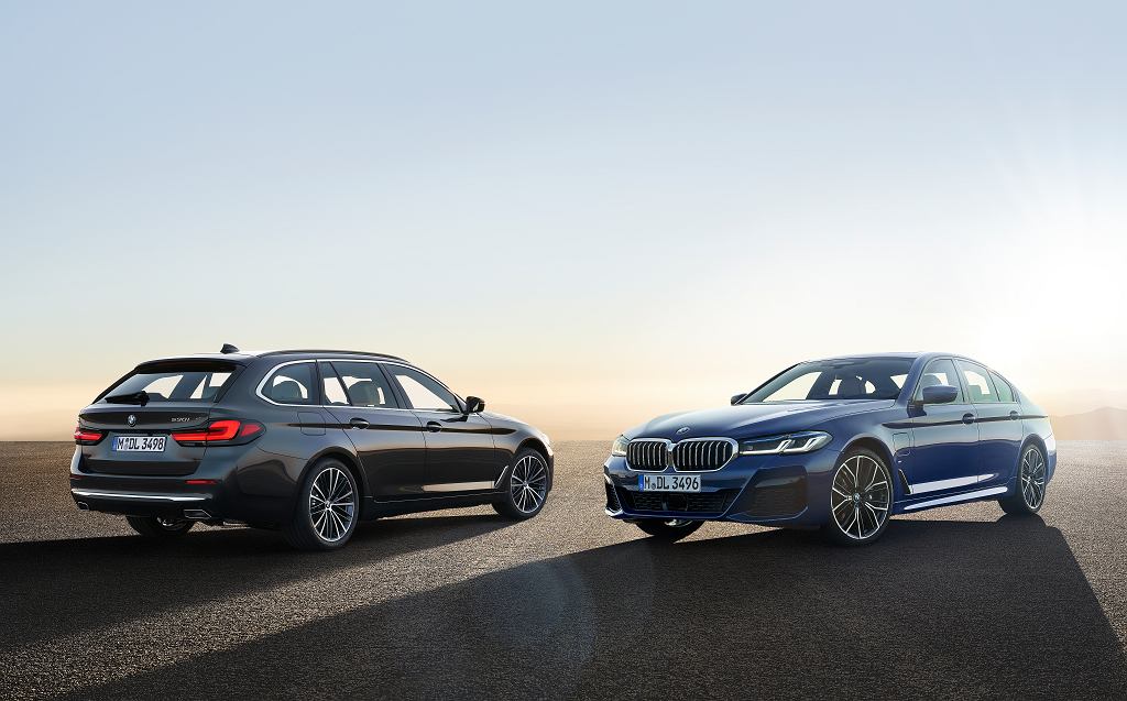 BMW 5 серии уже подвергся фейслифтингу. Пять становится как семь
