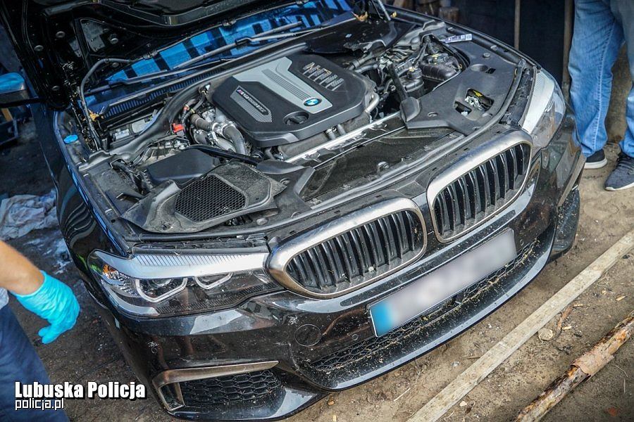 Угнанный в Германии BMW через несколько часов был найден в Польше