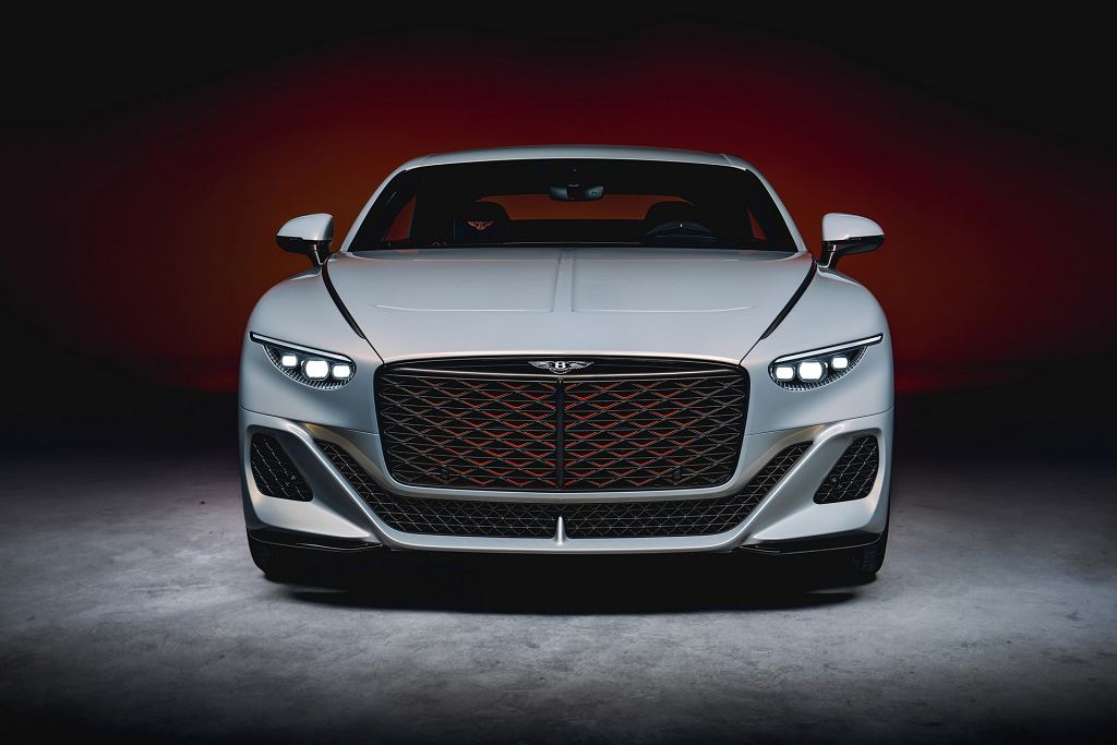 Самый сильный из когда-либо существовавших. У Bentley Mulliner Batur все еще есть W12 под капотом