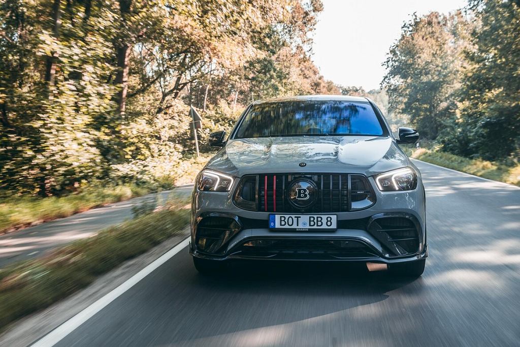 Смотри, приближается ракета. Brabus 900 Rocket Edition — самый быстрый внедорожник в мире [ВИДЕО]