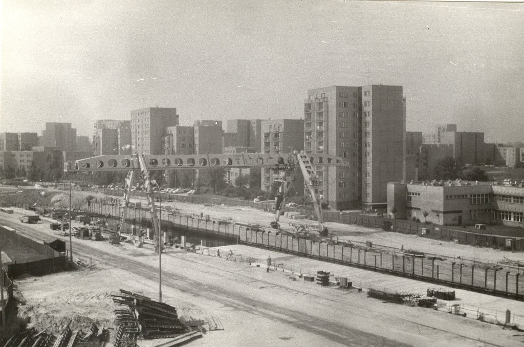 Варшавское метро строилось трижды. Понятие «глубокое подземелье».