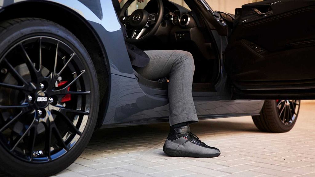 Mazda и Mizuno означают обувь в стиле Кодо. Компании усвоили урок минимализма