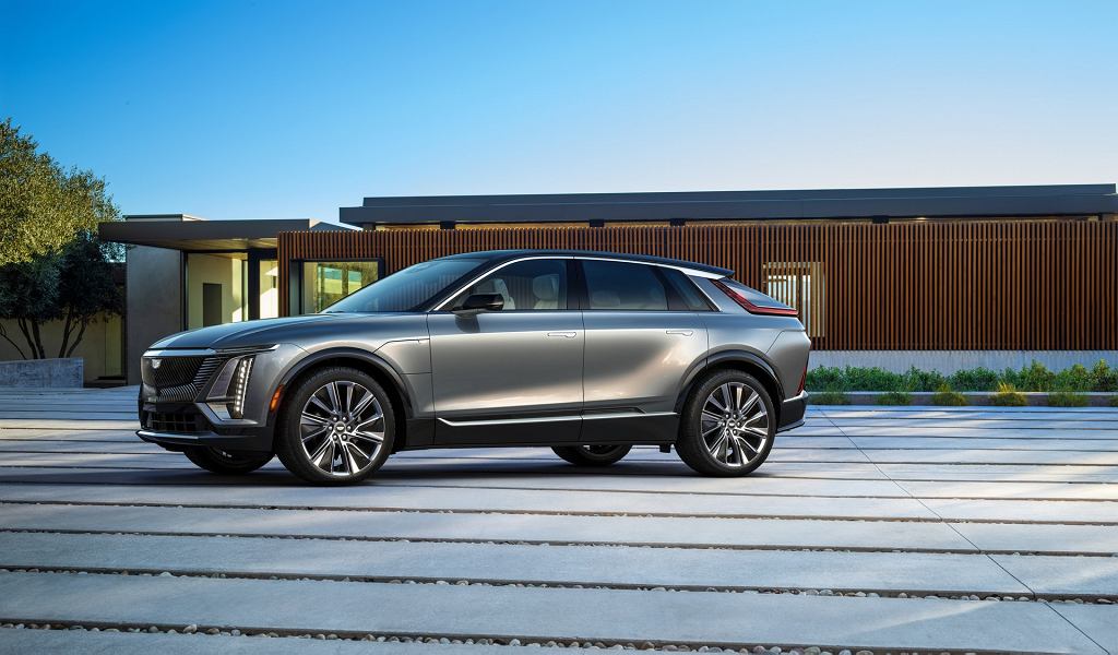 Электрический кроссовер Cadillac Lyriq. Лучше поздно, чем никогда