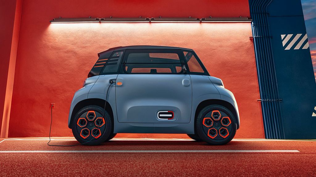 Citroen Ami – электрическая новинка из Франции. Он будет стоить 26 000 злотых, управлять им будут 16-летние.