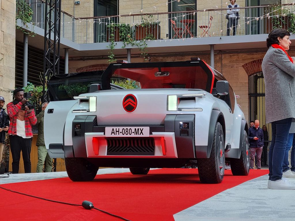 Citroen Oli – не рядовой концепт. Это шаг в важном направлении для всей отрасли.
