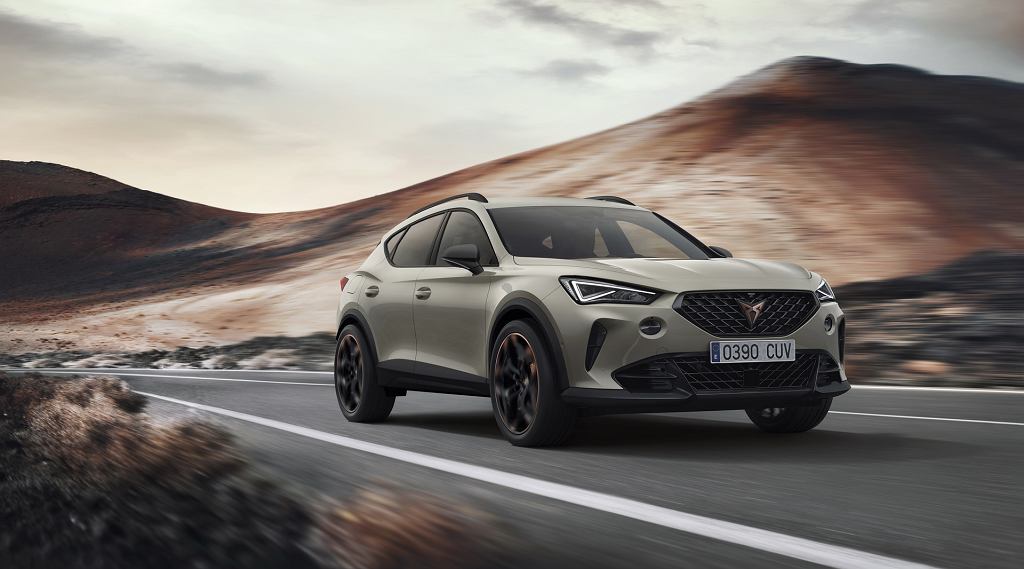 Пять цилиндров на третий день рождения. Cupra показала Formentor VZ5. И это не единственная новинка