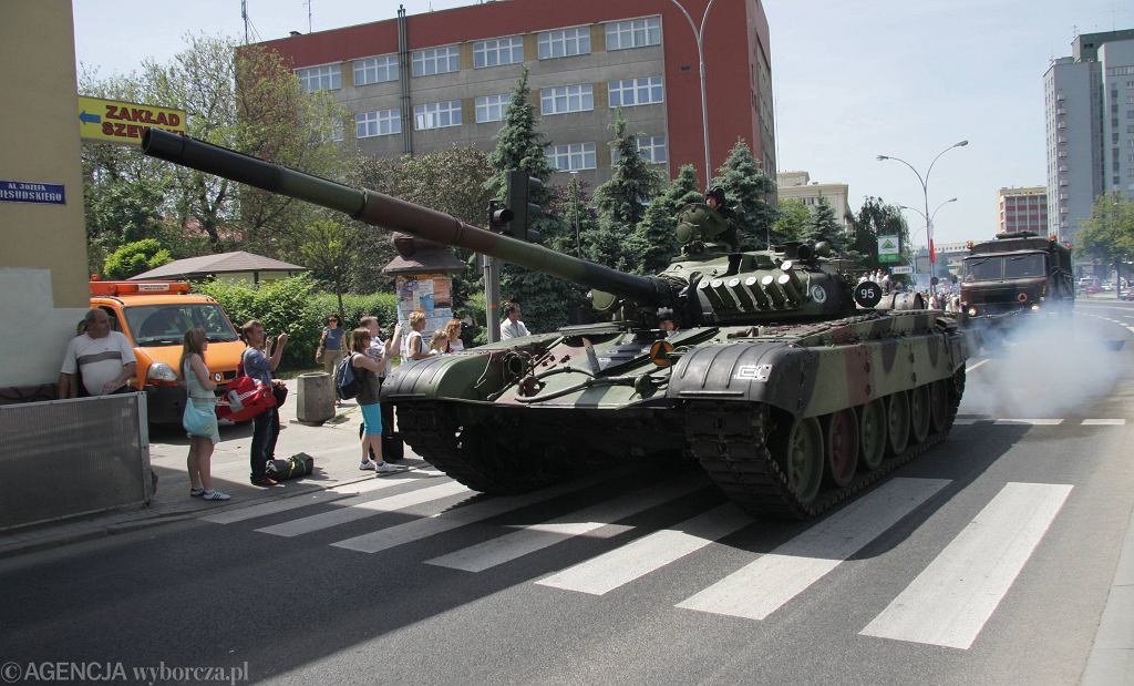 Запуск российского танка Т-72 шаг за шагом. Польские инструкции покоряют Интернет