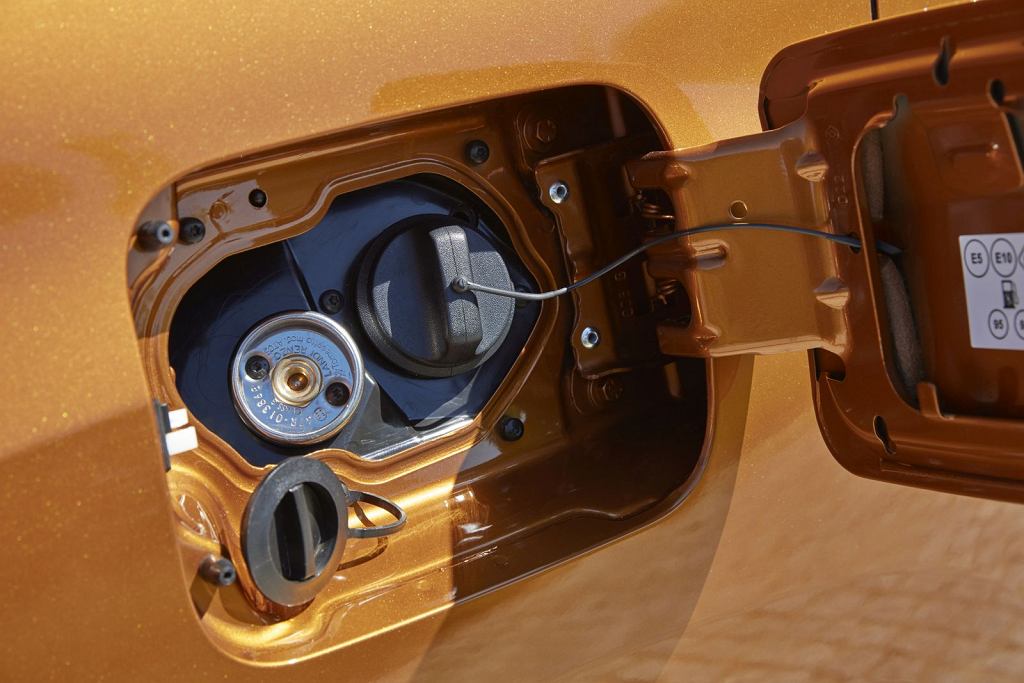 Сколько стоит Dacia Duster в автосалоне? Прейскурант начинается всего от 48 900 злотых.