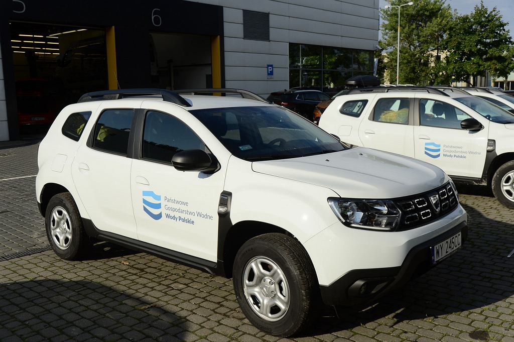 Вы делаете покупки. PGW Wody Polskie будет использовать Dacia Duster