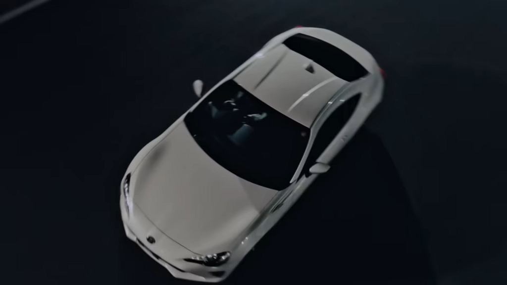 Toyota выпускает потрясающее видео. GR86, GT86 и AE86 дрифтуют вместе [ВИДЕО]