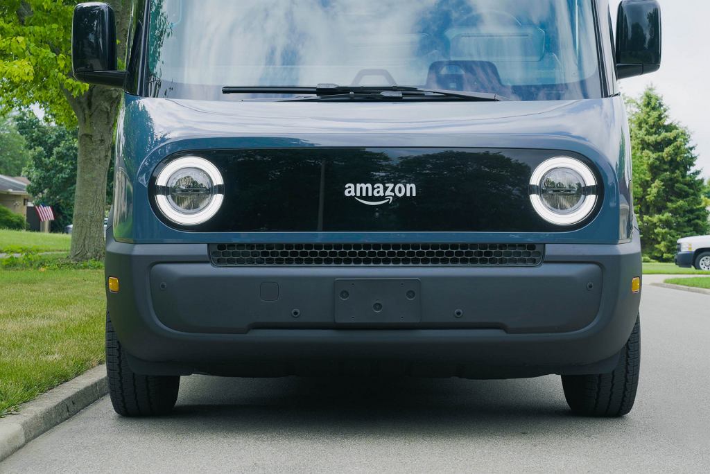 Amazon инвестирует в Европу. Один миллиард евро на электромобили в их парке