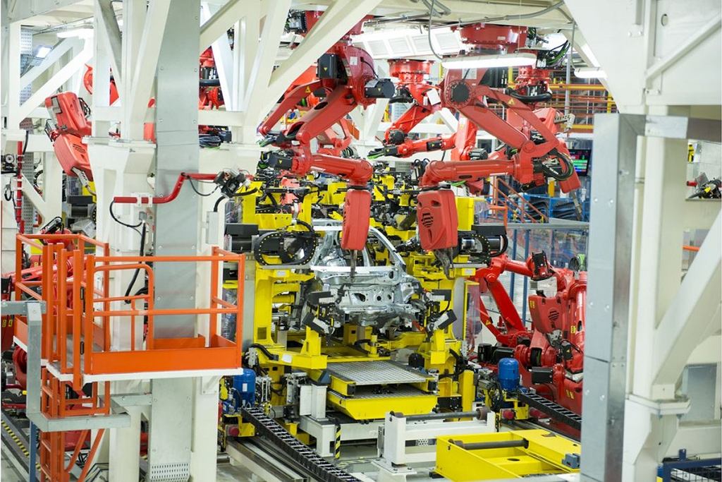Преемник Opel Insignia, новые DS и Lancia покинут итальянский завод