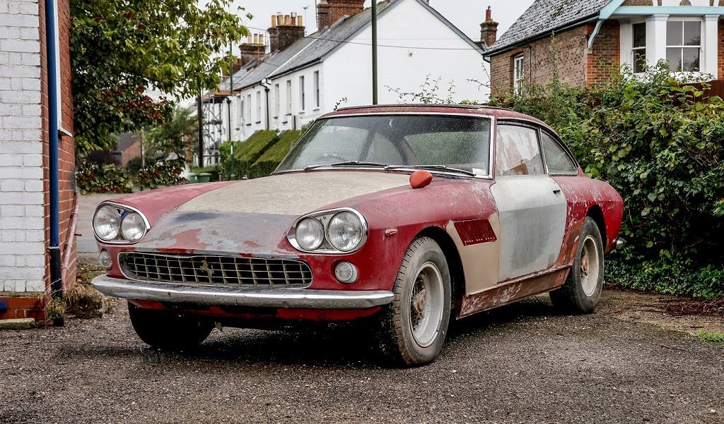 40 лет в гараже. Этот Ferrari 330 GT 2+2 после ремонта будет стоить целое состояние