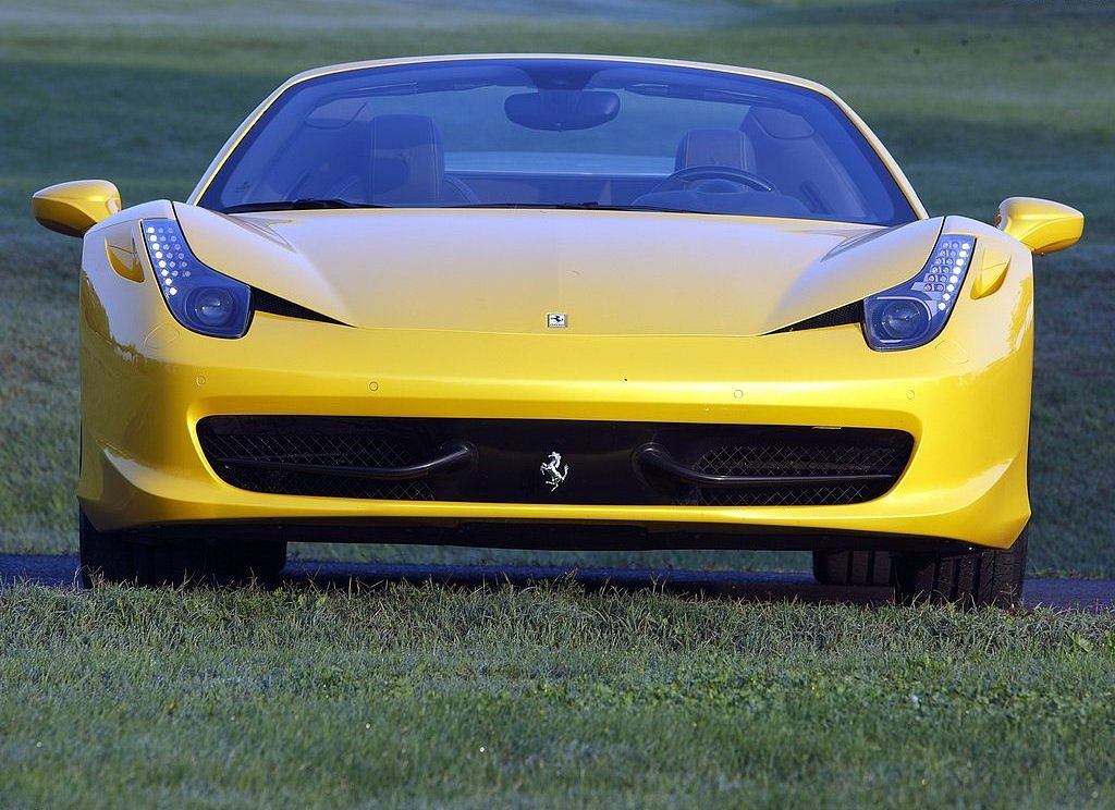 Всего лишь мгновение и Ferrari 458 был готов к ремонту. Зафиксировано дорогостоящее ДТП в Кракове