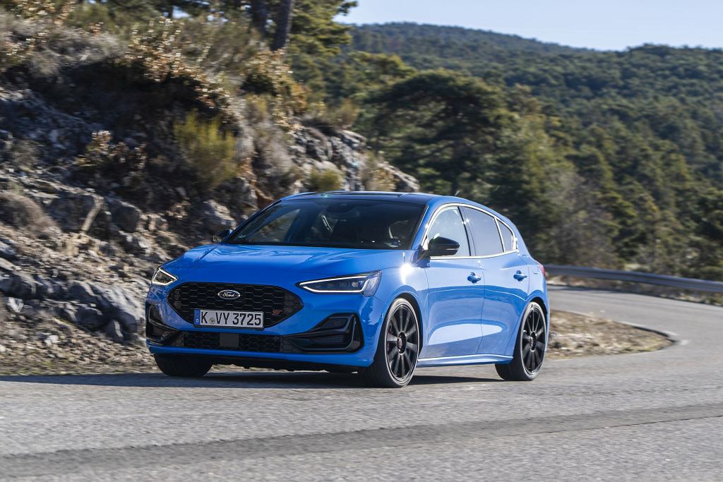 Ford Focus ST Edition с винтовой подвеской и богатым оснащением