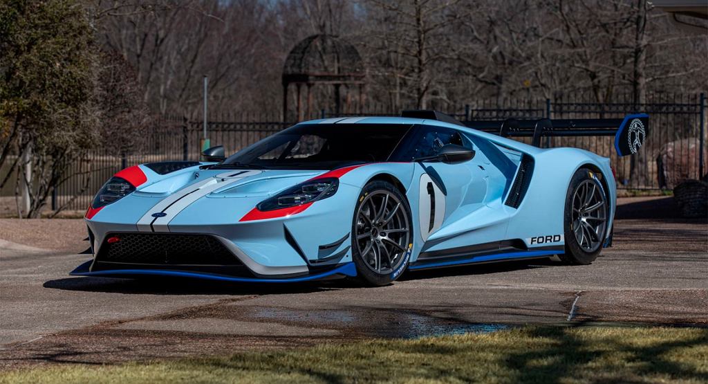 Редкий Ford GT MK II продан за ошеломительные 1,87 миллиона долларов.