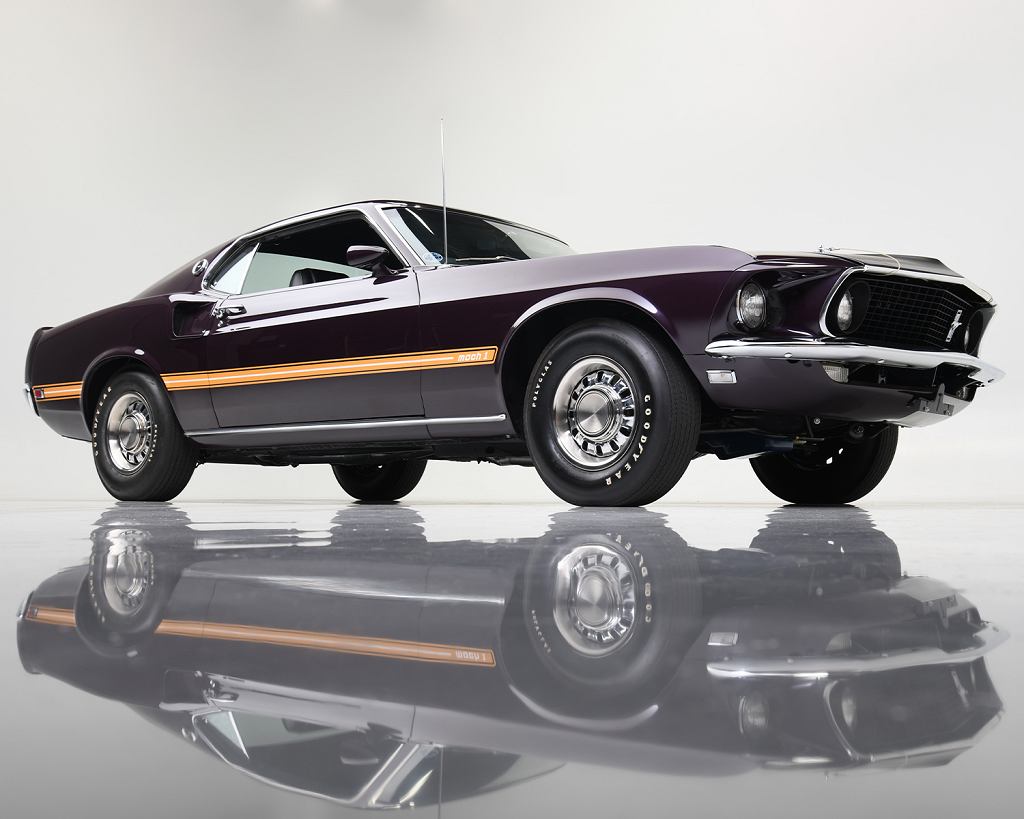 Восстановленный Mustang Mach 1 1969 года имеет оригинальный двигатель V8.