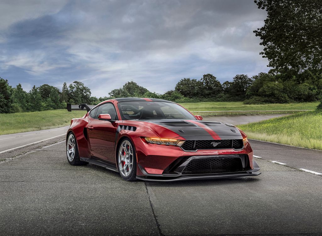 Ford тюнингует Mustang GTD. Серия Carbon с дополнительными вкусами
