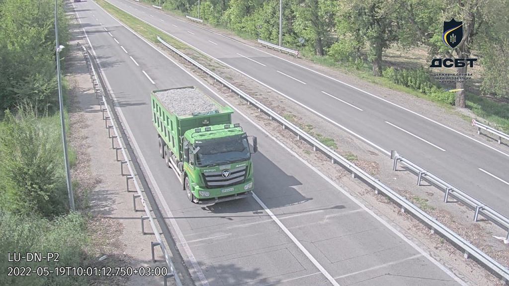 Китайский грузовик в Украине. Перегружен дважды