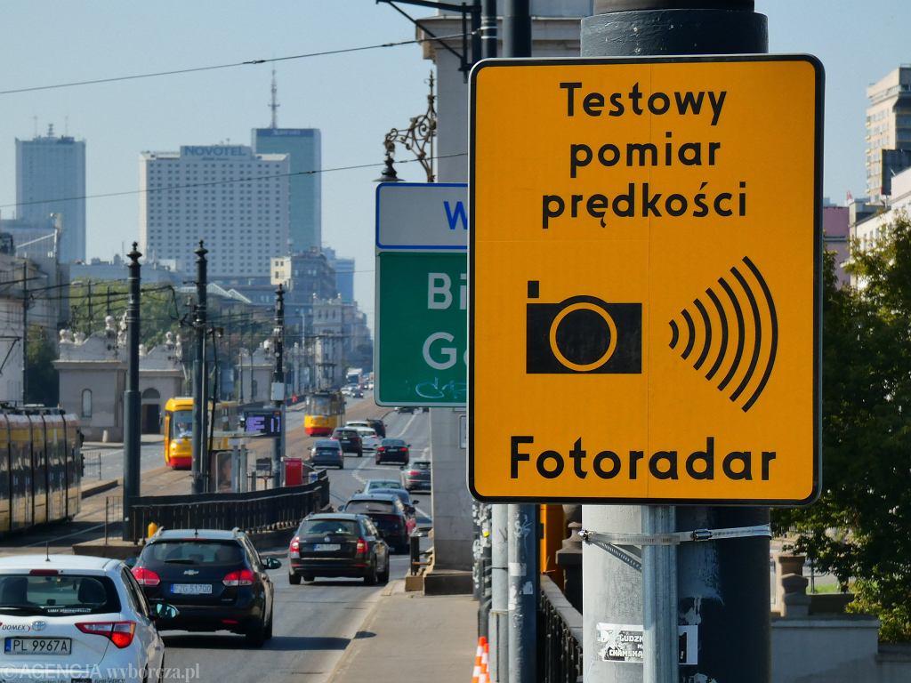 Ссора из-за камер контроля скорости на историческом мосту продолжается. Они не работают, но... они все равно работают