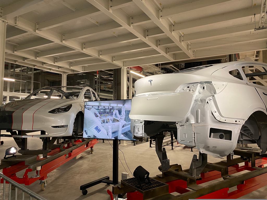 Tesla прекратит производство автомобилей на своем заводе в Германии. Все меньше и меньше людей хотят покупать электромобили