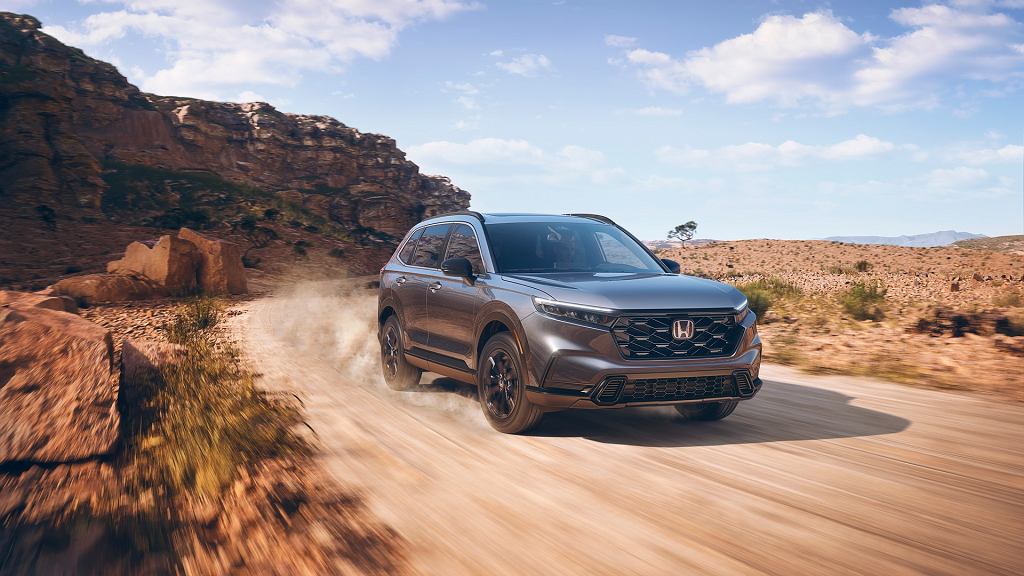 Новая Хонда CR-V. Больше, больше премиальности и будет конкурировать с Toyota.
