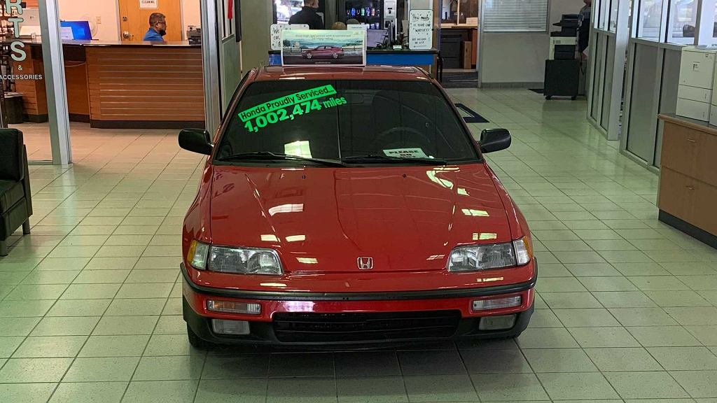 На часах миллион миль. Это не последнее слово скромной Honda CRX.