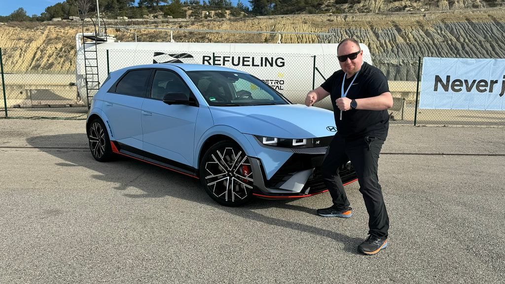 У Hyundai Ioniq 5 N самые дешевые лошадки на рынке. Он будет ехать боком и сжигать резину [ЦЕНА]