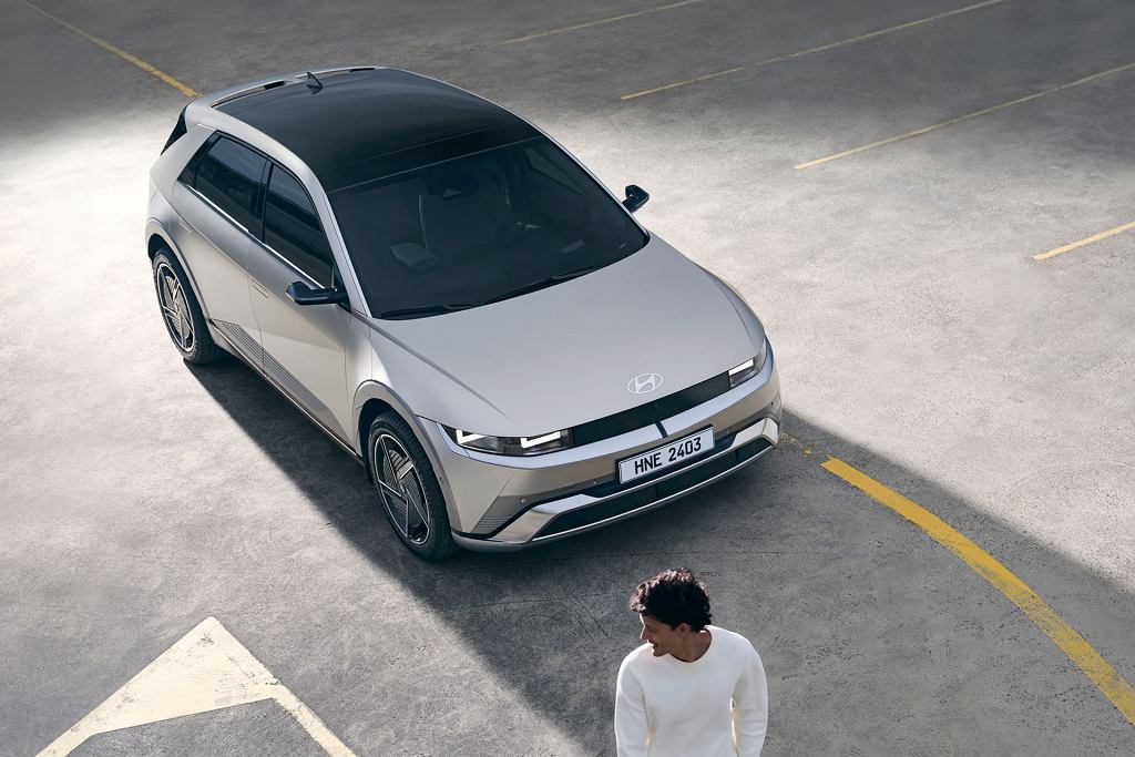Hyundai Ioniq 5 претерпел фейслифтинг. Наконец-то появился дворник заднего стекла.