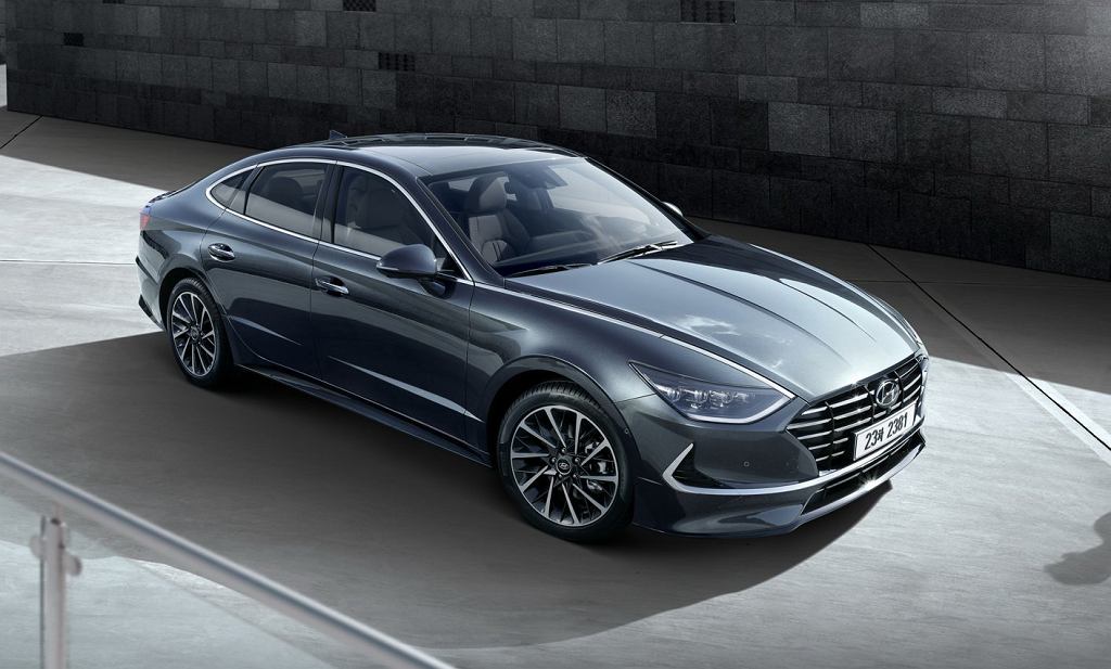 Новая Hyundai Sonata – корейцы не забывают о среднем классе