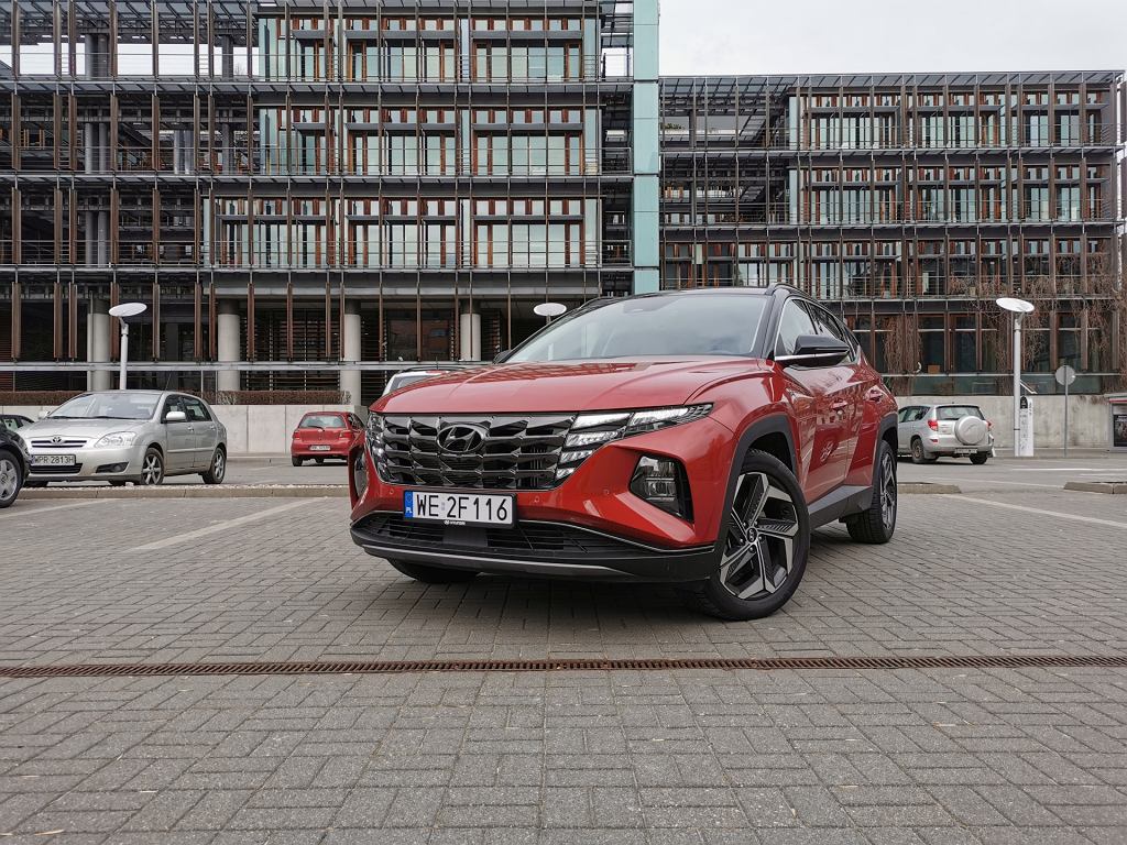 Hyundai Tucson (2022) - цена, двигатели, комплектации