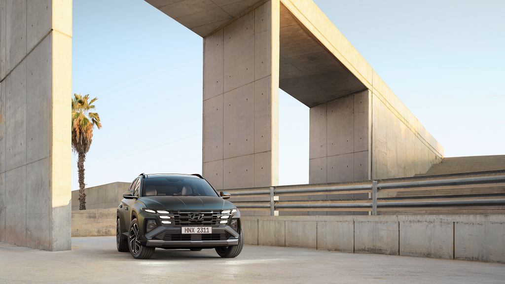 Hyundai Tucson меняется через три года. Первый фейслифтинг бестселлера