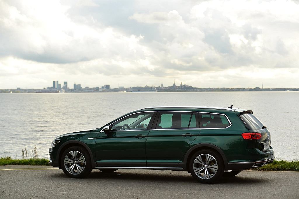 Мнения Moto.pl: IQ.Drive. Проверяем, насколько Volkswagen может ездить автономно