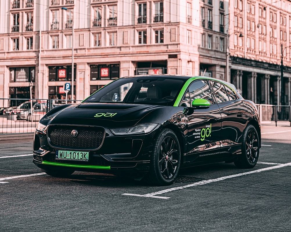 Jaguar I-Pace за несколько минут. Инноги, вперед! Вы заплатите 99 злотых за час вождения.