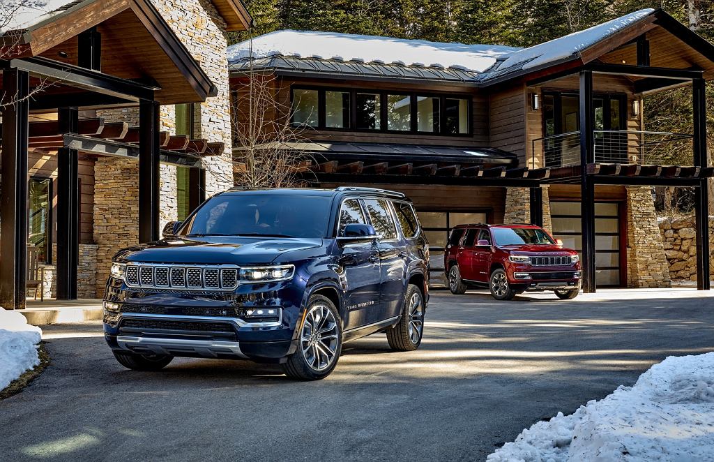 Jeep Grand Wagoneer наконец-то представлен официально. Его экраны имеют длину 45 дюймов.