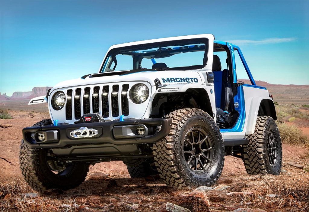 Jeep продемонстрировал электрический внедорожник. Magneto - это Wrangler с плагином и мануалом.