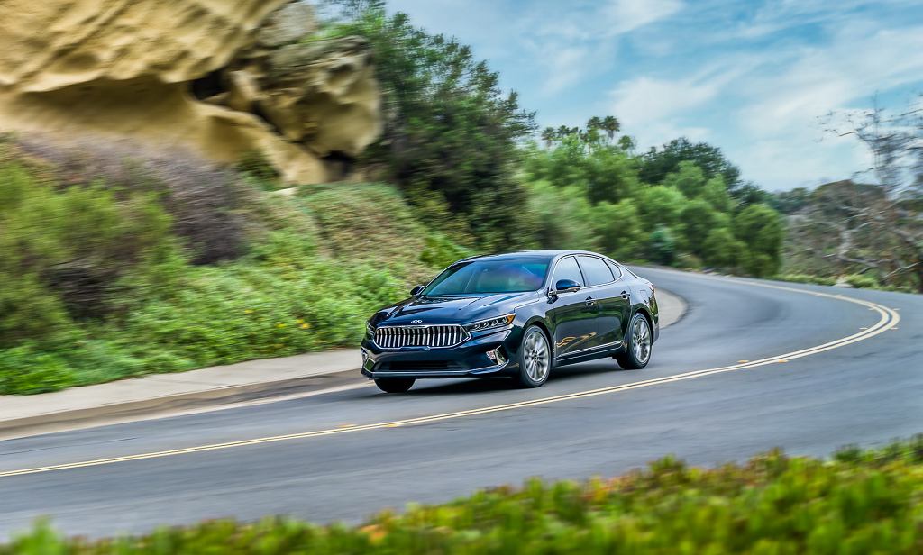 Новый Kia Cadenza дебютирует в Чикаго. Имеет двигатель от Stinger.